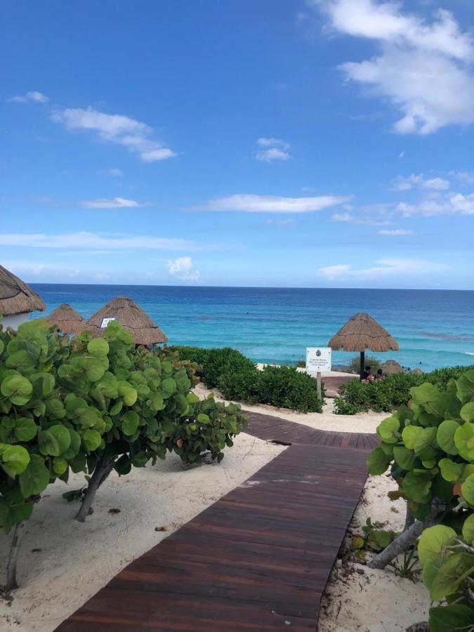777 Lenderman Hostal 777 Cancun Bagian luar foto