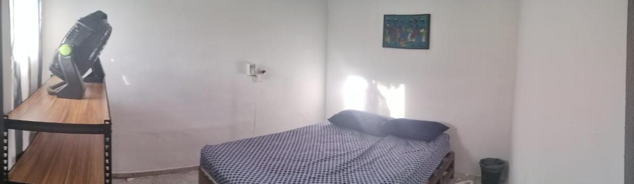 777 Lenderman Hostal 777 Cancun Bagian luar foto
