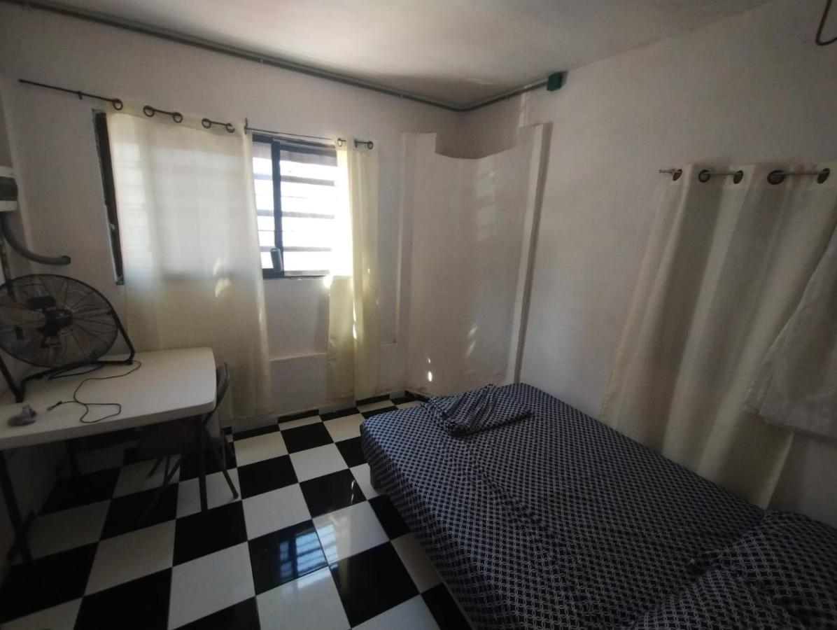 777 Lenderman Hostal 777 Cancun Bagian luar foto