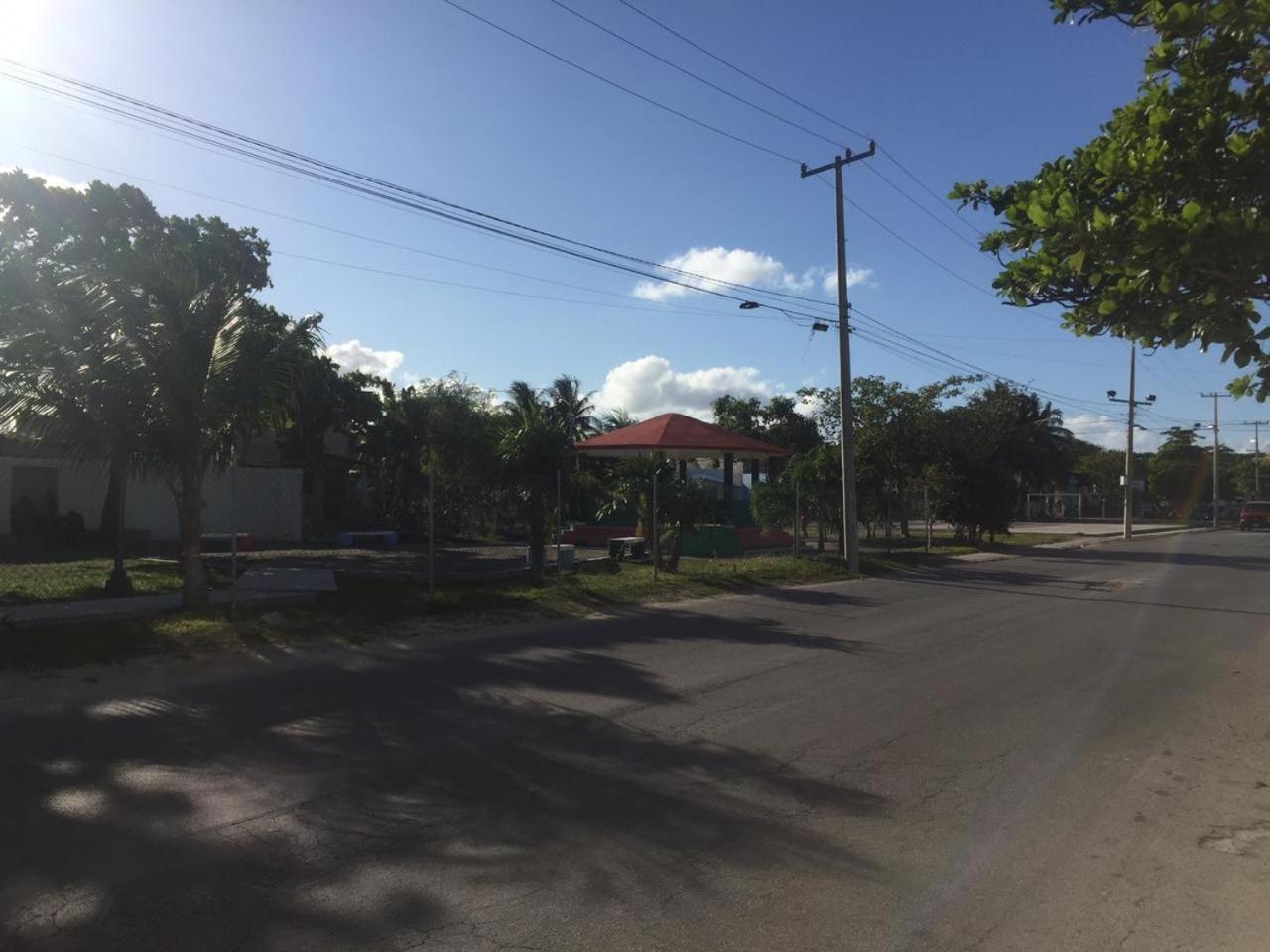 777 Lenderman Hostal 777 Cancun Bagian luar foto